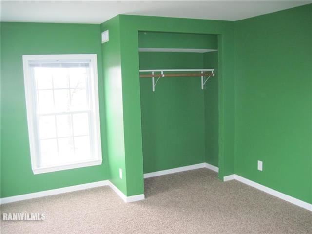 3652 East Lamm Road Freeport, IL 61032 - Photo 9 of 11 Gallery Image 9