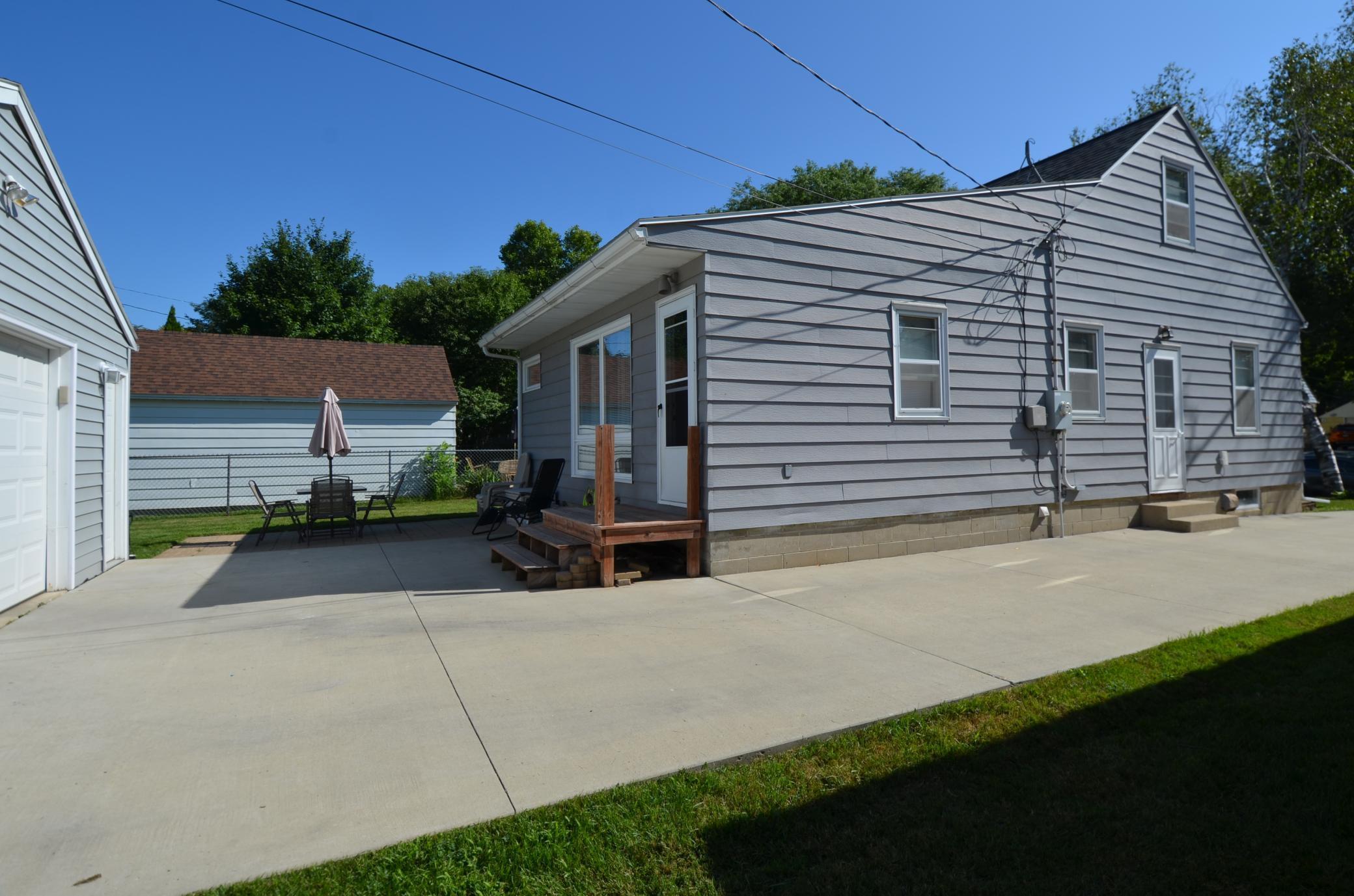 1409 13th Avenue Northwest Rochester, MN 55901 - Photo 2 of 19 Gallery Image 2