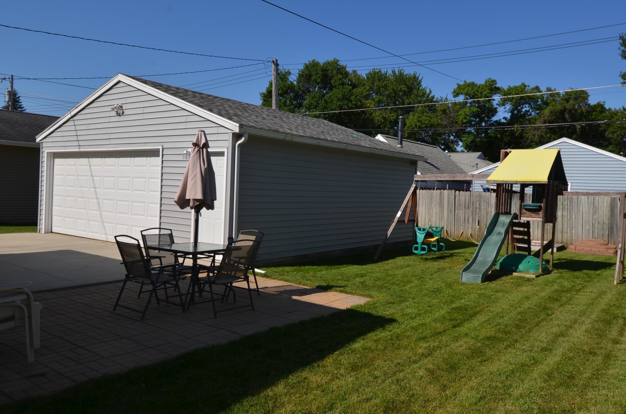 1409 13th Avenue Northwest Rochester, MN 55901 - Photo 3 of 19 Gallery Image 3