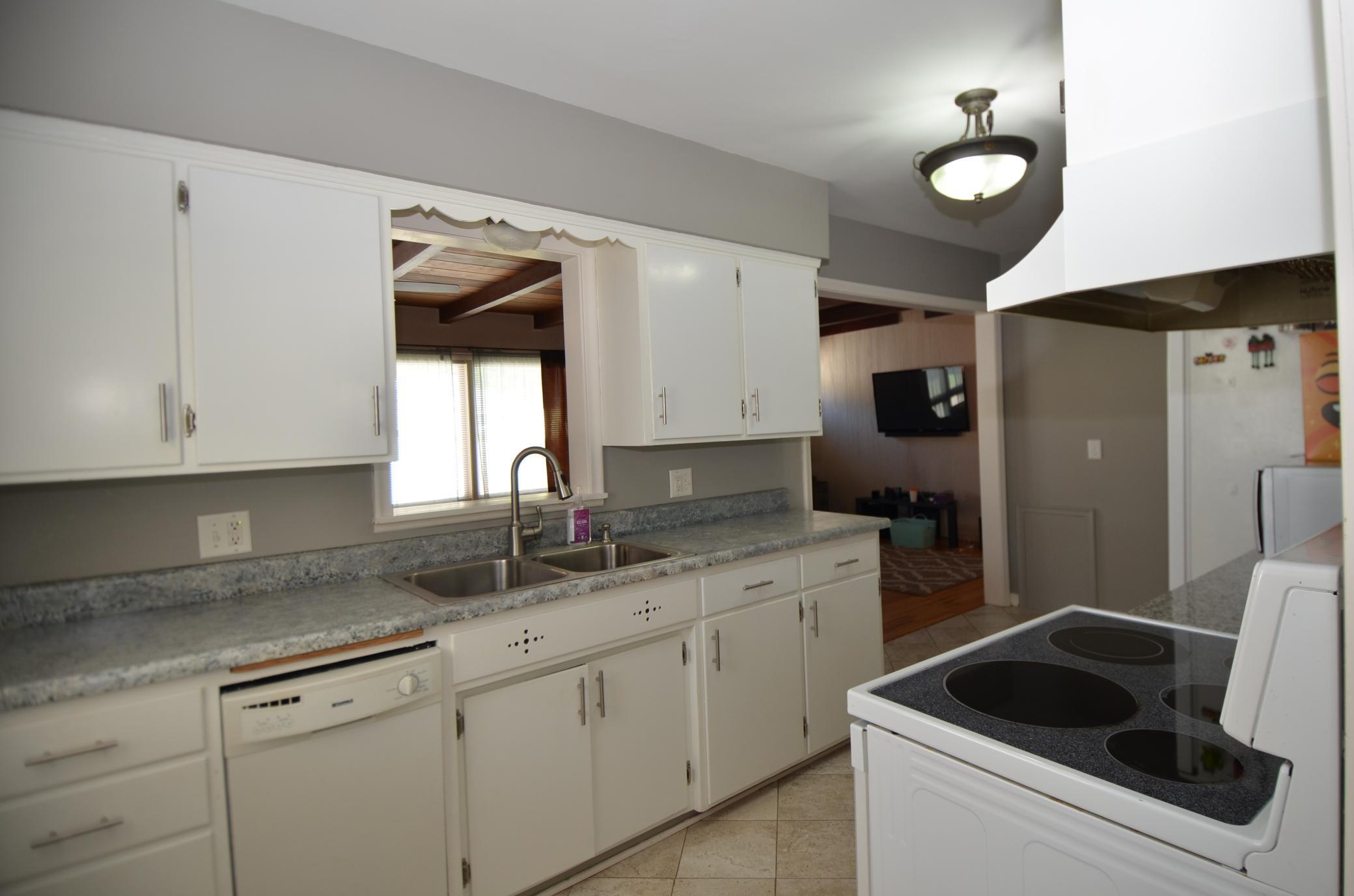1409 13th Avenue Northwest Rochester, MN 55901 - Photo 4 of 19 Gallery Image 4