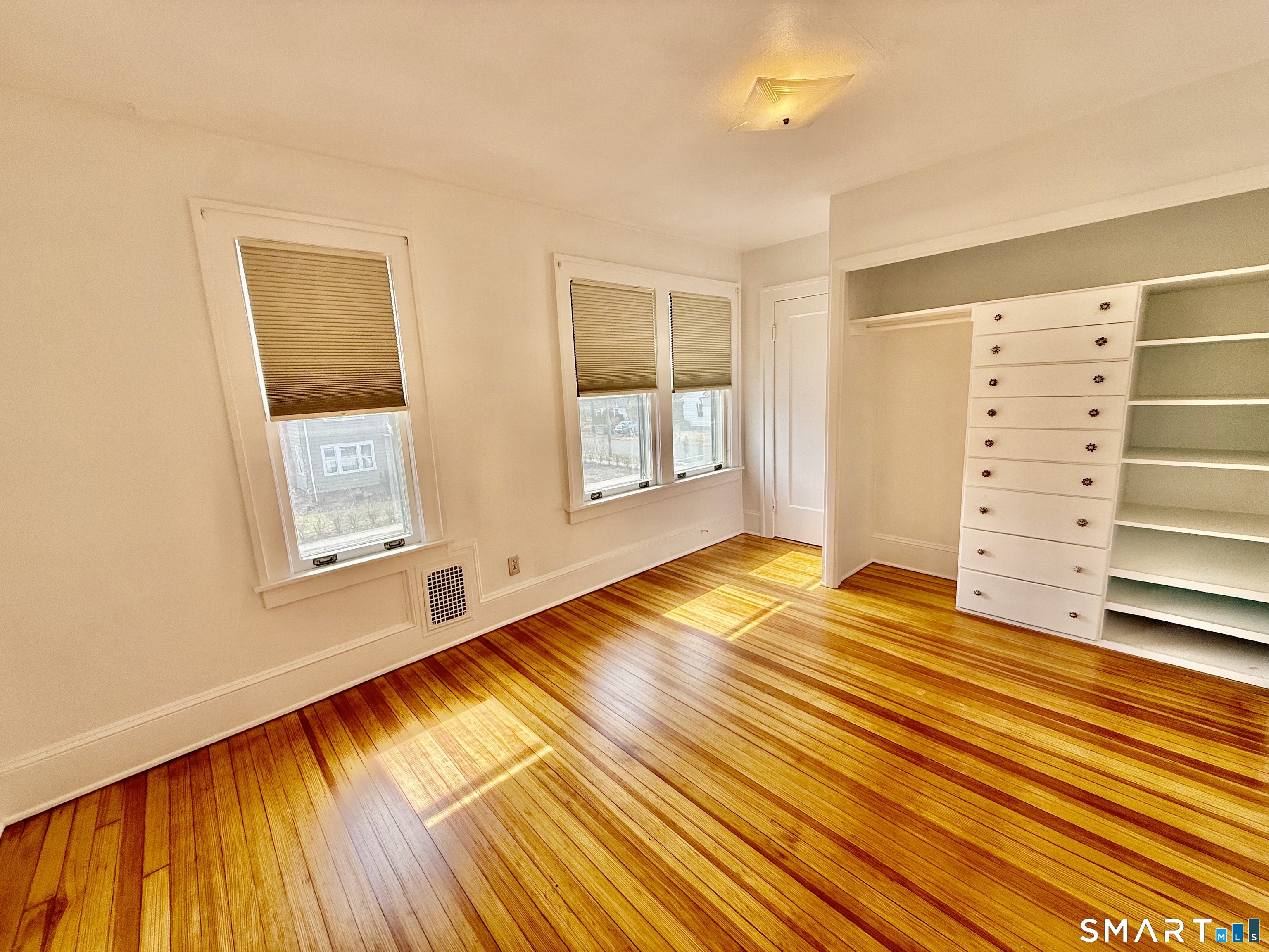 28 Sycamore Street Windsor, CT 06095 - Photo 17 of 27