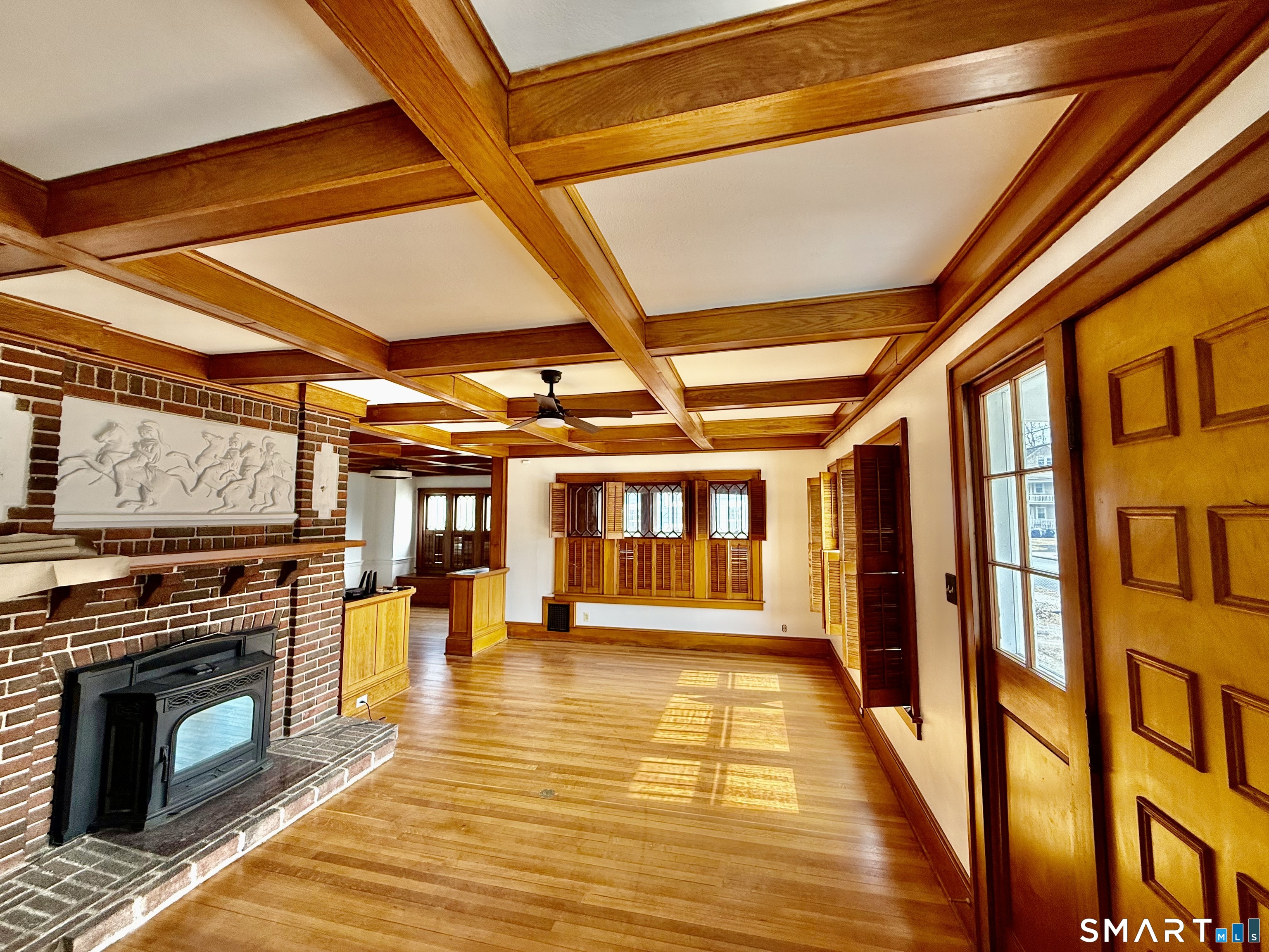 28 Sycamore Street Windsor, CT 06095 - Photo 4 of 27