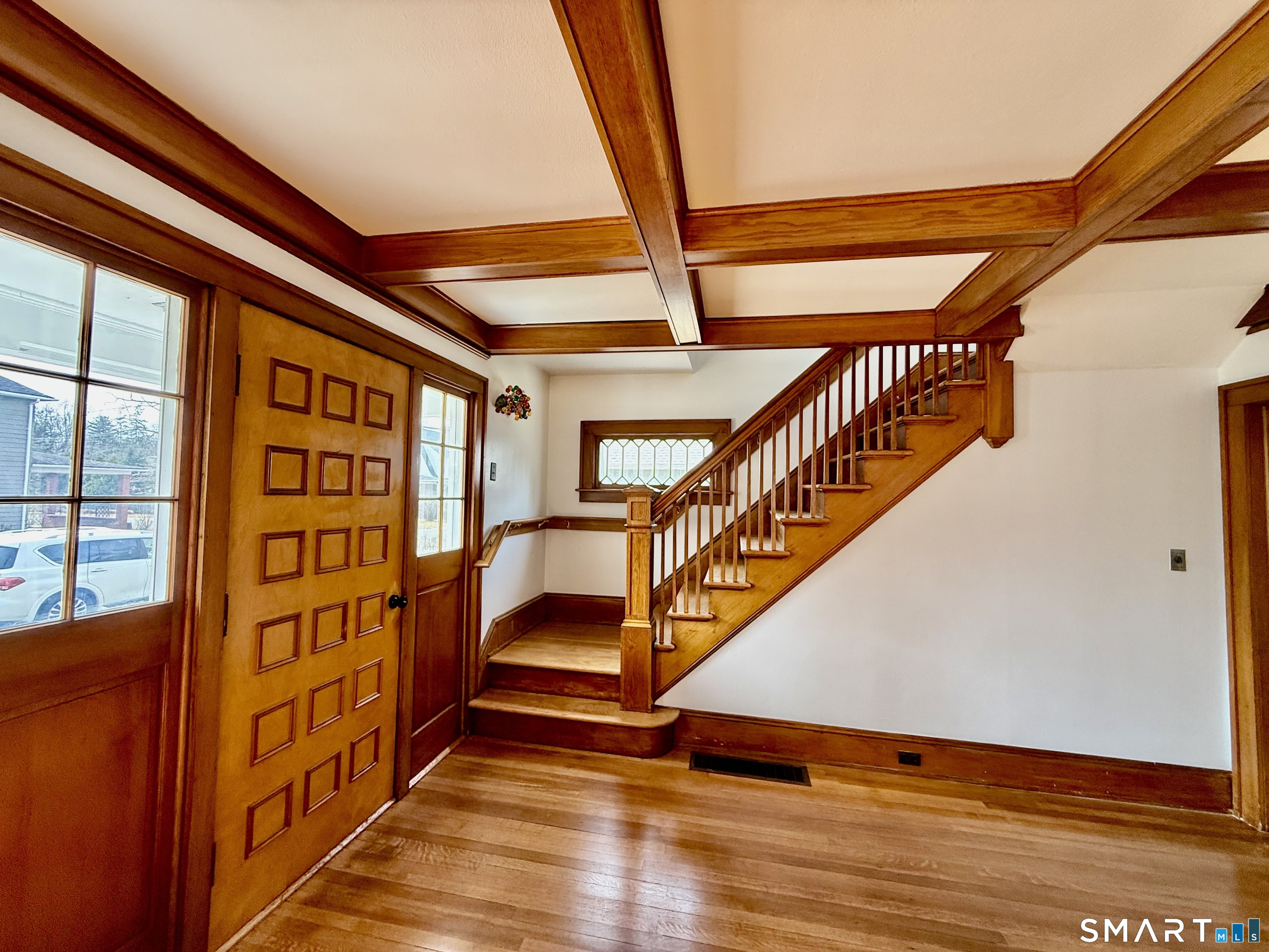 28 Sycamore Street Windsor, CT 06095 - Photo 5 of 27