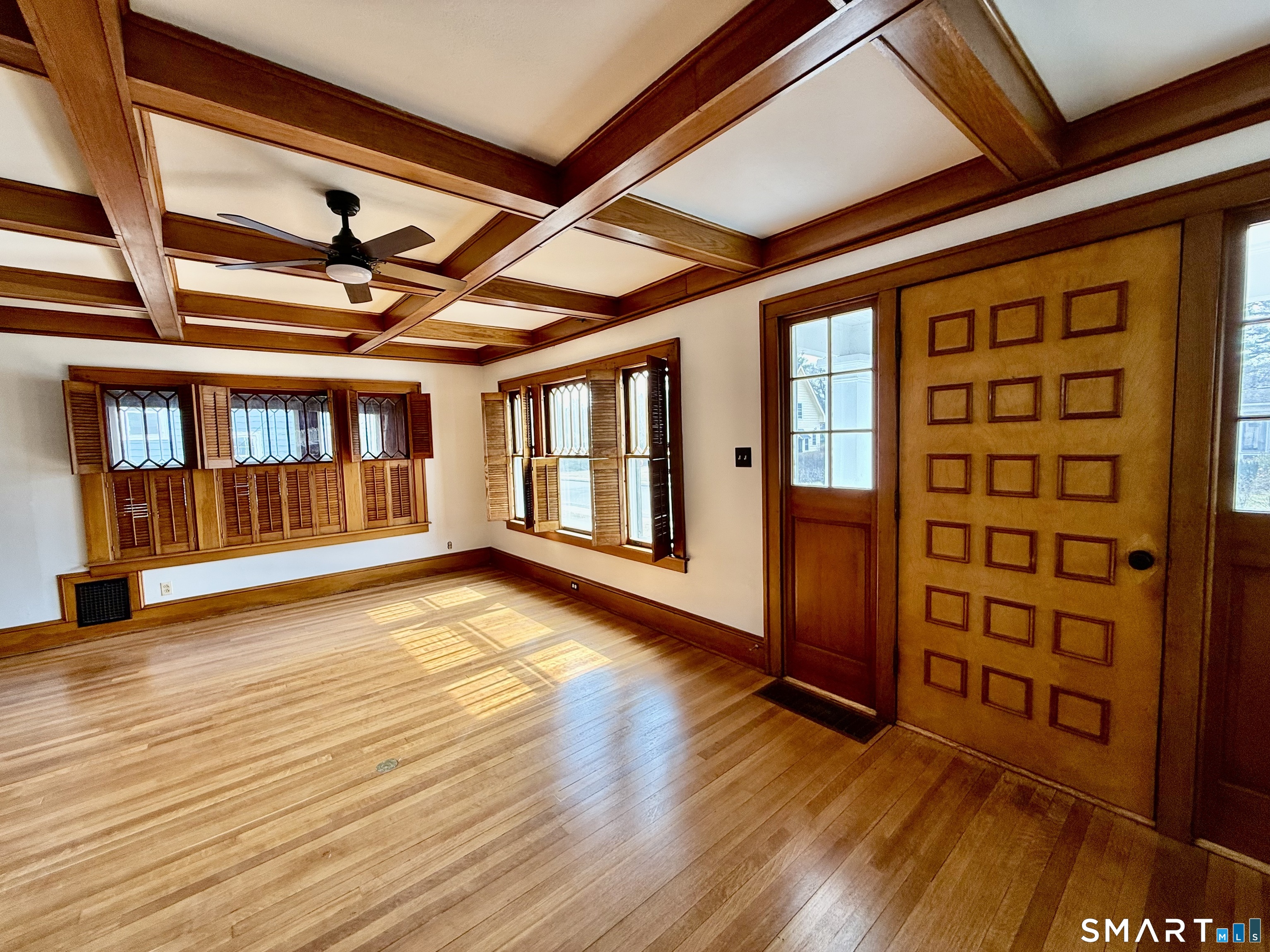 28 Sycamore Street Windsor, CT 06095 - Photo 7 of 27