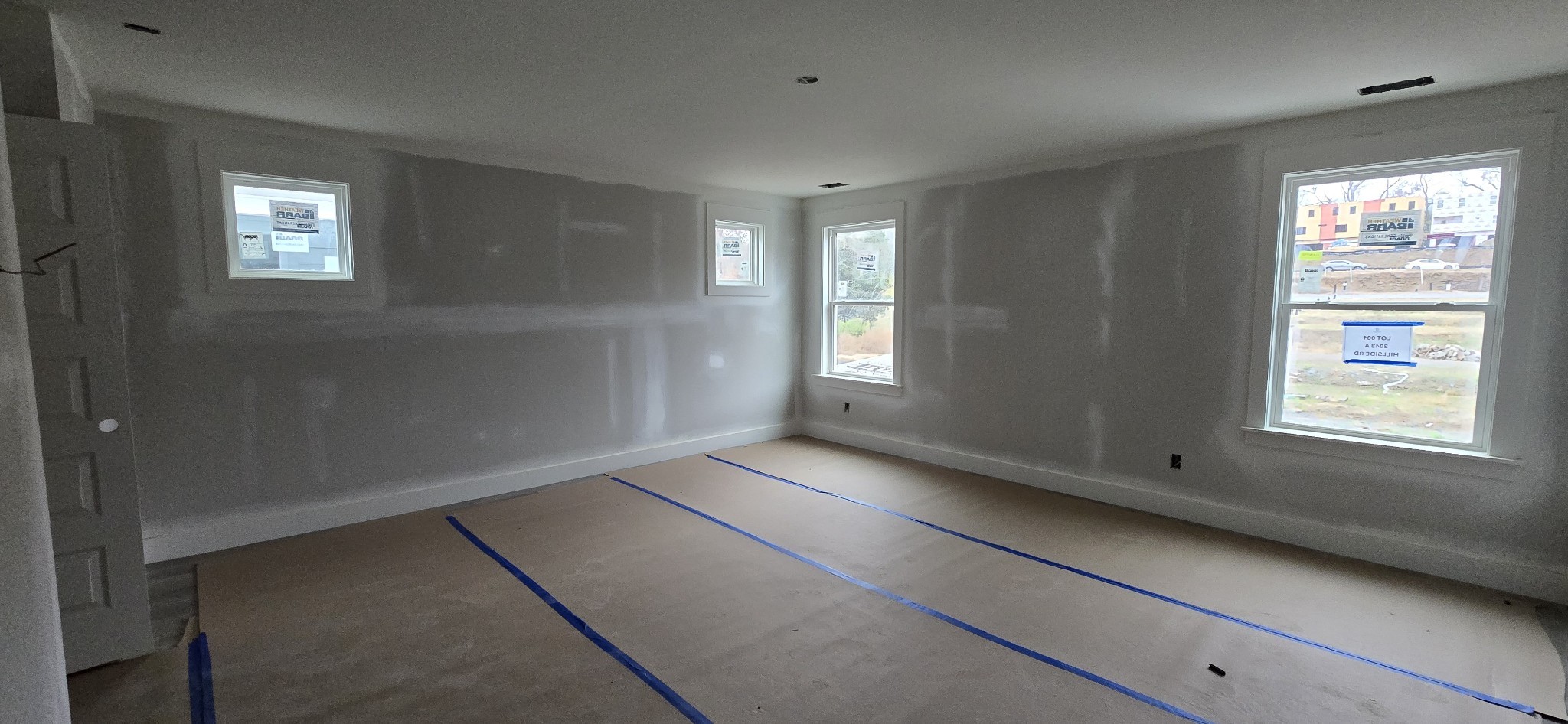 3043 A Hillside Road Nashville, TN 37207 - Photo 7 of 11 a view of an empty room with a window