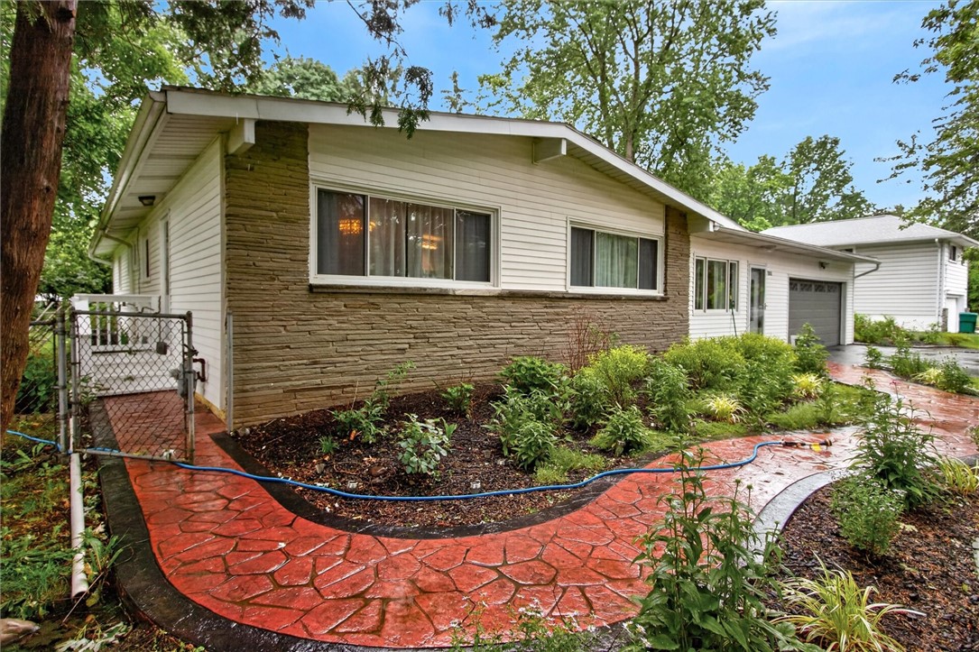 624 Pinnacle Road Henrietta, NY 14534 - Photo 3 of 41