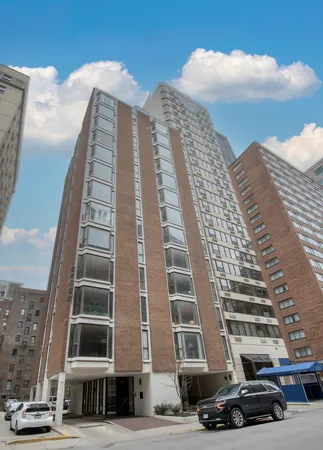 $4,200 | 227 East Walton Place, Unit 8W, Chicago, IL 60611