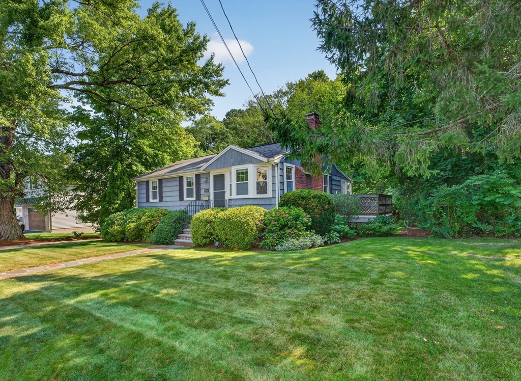 462 Chestnut Street Needham, MA 02492 - Photo 2 of 35 Gallery Image 2