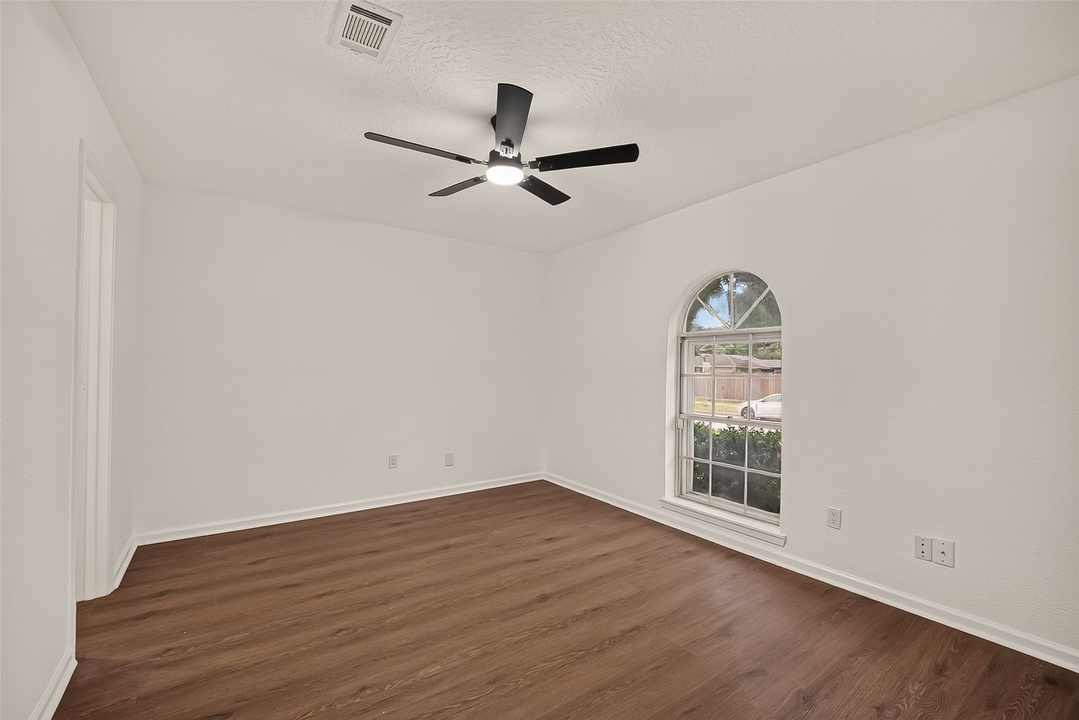 16303 Townes Road Friendswood, TX 77546 - Photo 25 of 44 Gallery Image 25