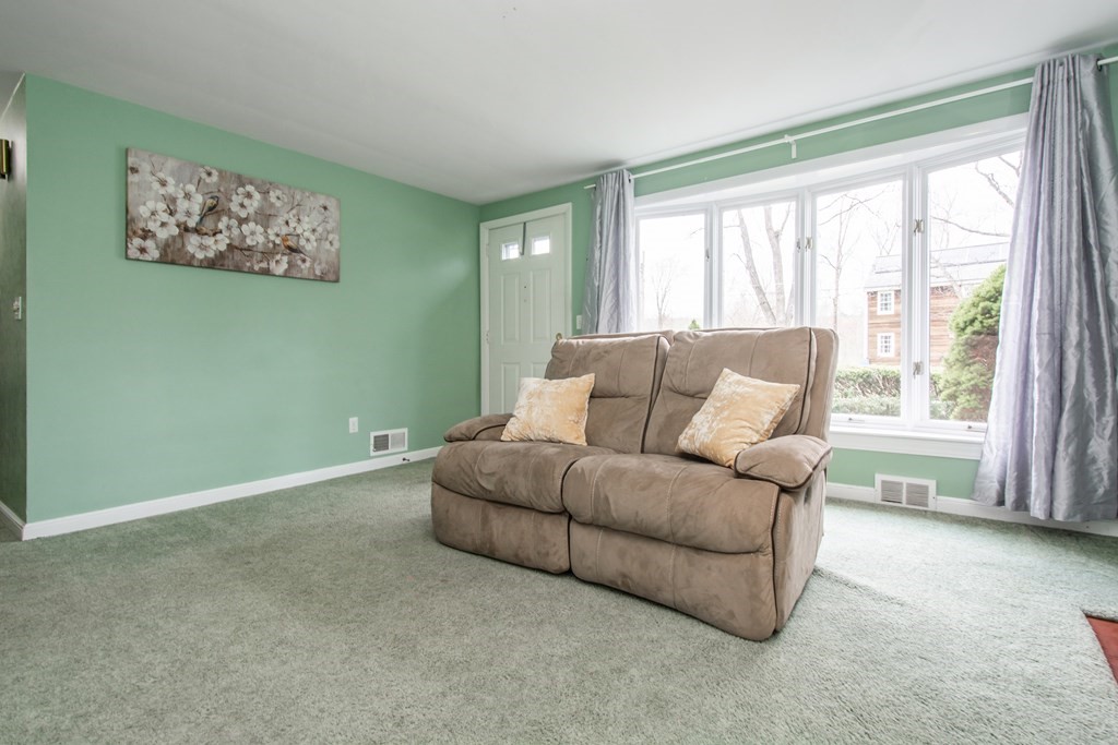 78 Shore Road Ashland, MA 01721 - Photo 6 of 27