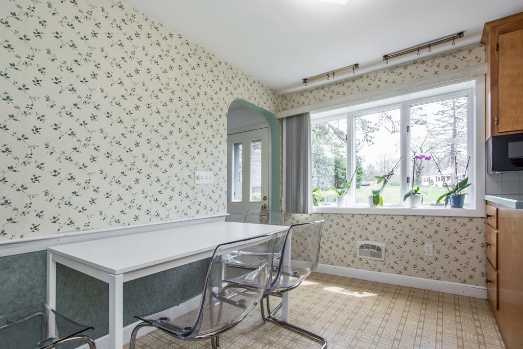 78 Shore Road Ashland, MA 01721 - Photo 9 of 27