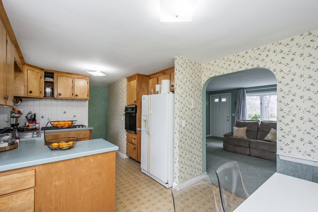 78 Shore Road Ashland, MA 01721 - Photo 10 of 27
