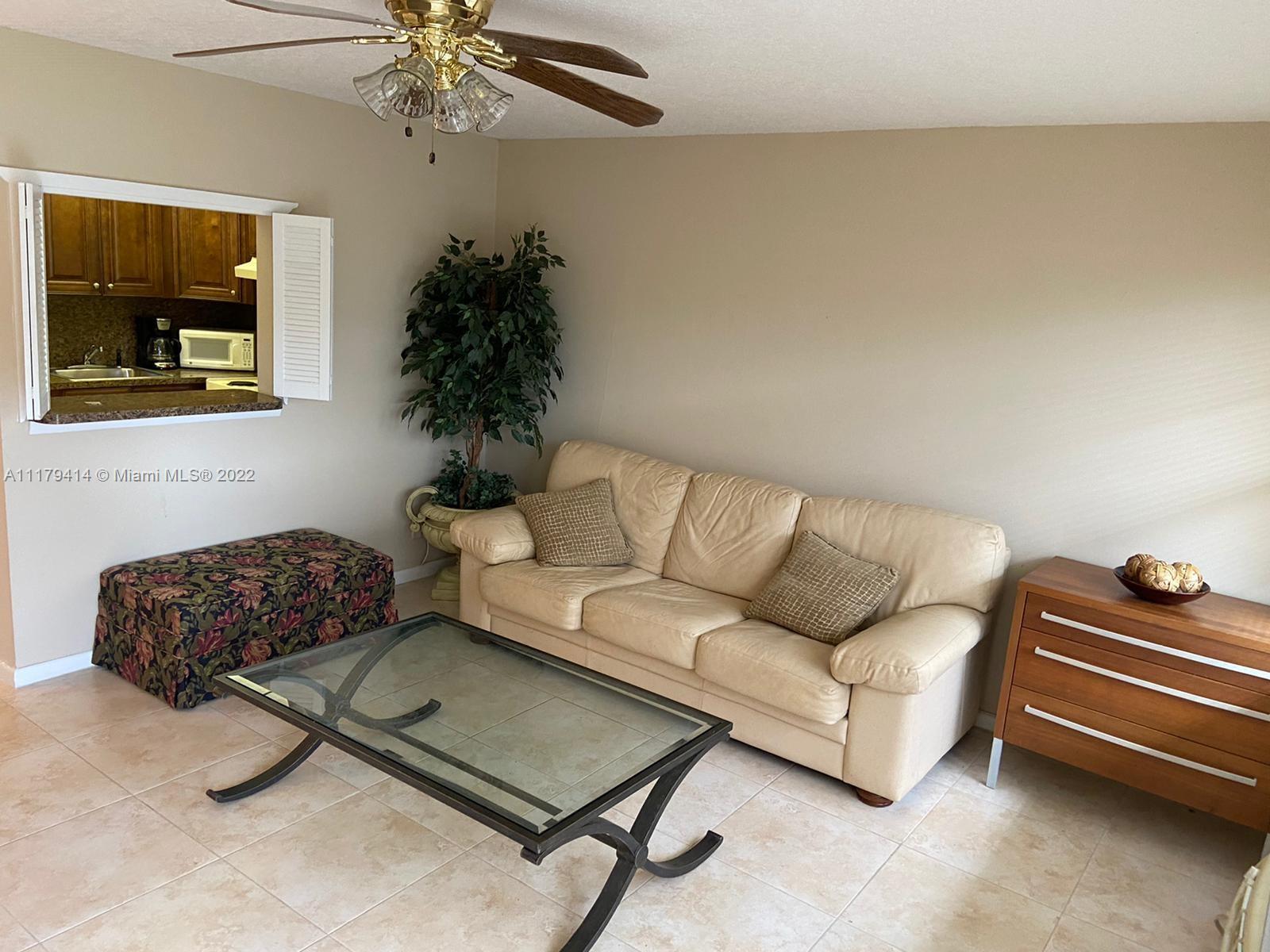 260 Brighton G, Unit 260 Boca Raton, FL 33434 - Photo 3 of 6 Gallery Image 3