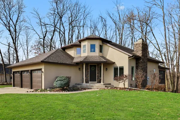 $799,900 | 2011 Knollpoint Drive Northeast, Ada, MI 49301