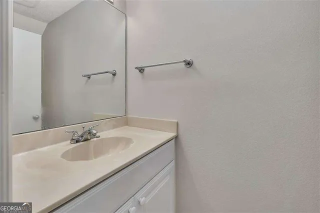 $350,000 | 122 South Island Square Drive, St. Simons, GA 31522