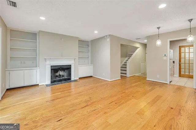 $350,000 | 122 South Island Square Drive, St. Simons, GA 31522