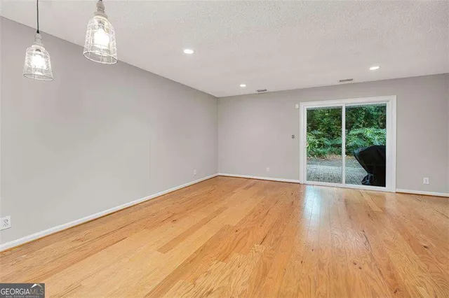 $350,000 | 122 South Island Square Drive, St. Simons, GA 31522