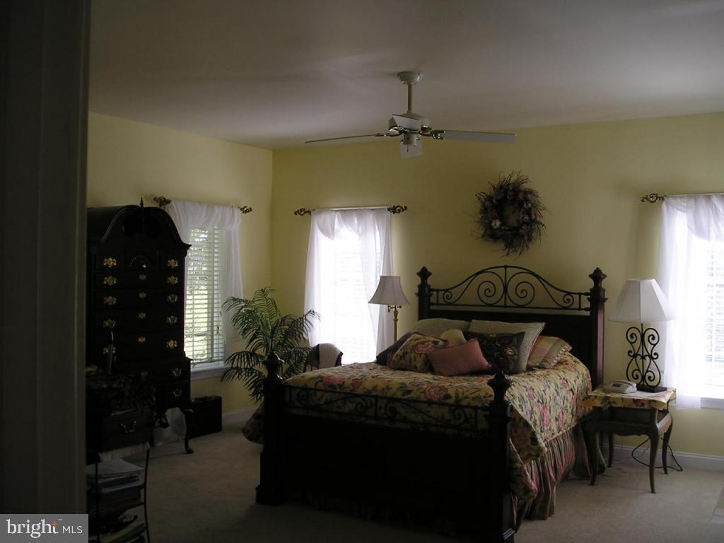 2465 Raleigh Drive Lancaster, PA 17601 - Photo 13 of 32 Gallery Image 13