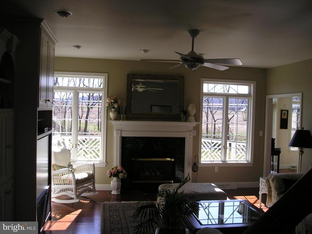2465 Raleigh Drive Lancaster, PA 17601 - Photo 4 of 32 Gallery Image 4