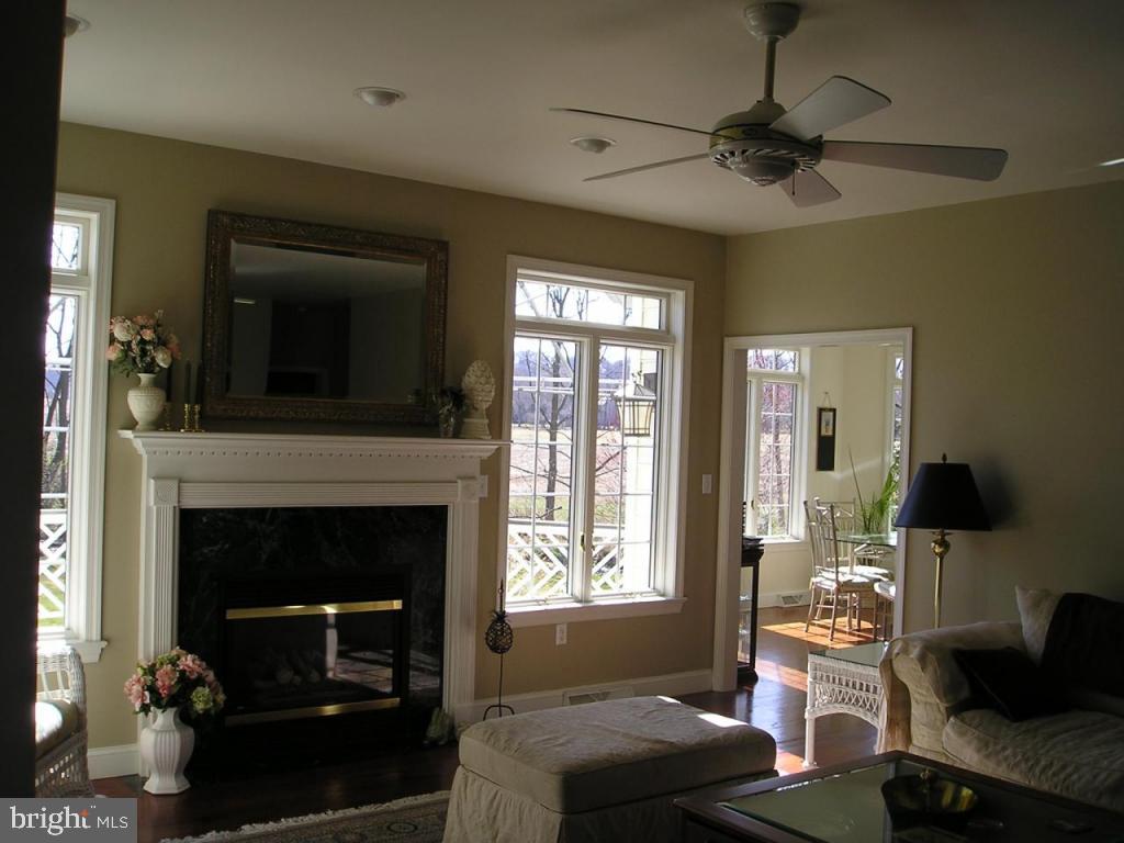 2465 Raleigh Drive Lancaster, PA 17601 - Photo 5 of 32 Gallery Image 5