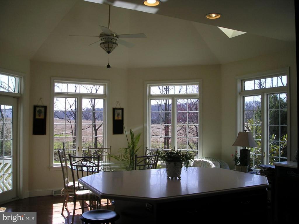 2465 Raleigh Drive Lancaster, PA 17601 - Photo 6 of 32 Gallery Image 6