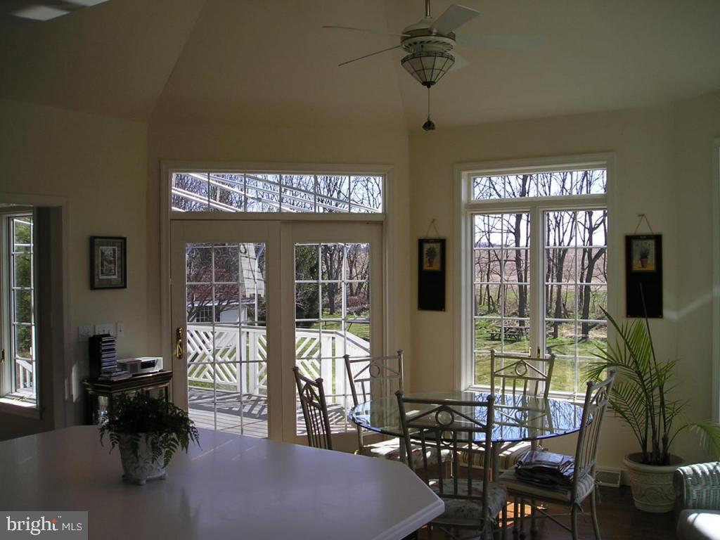 2465 Raleigh Drive Lancaster, PA 17601 - Photo 7 of 32 Gallery Image 7
