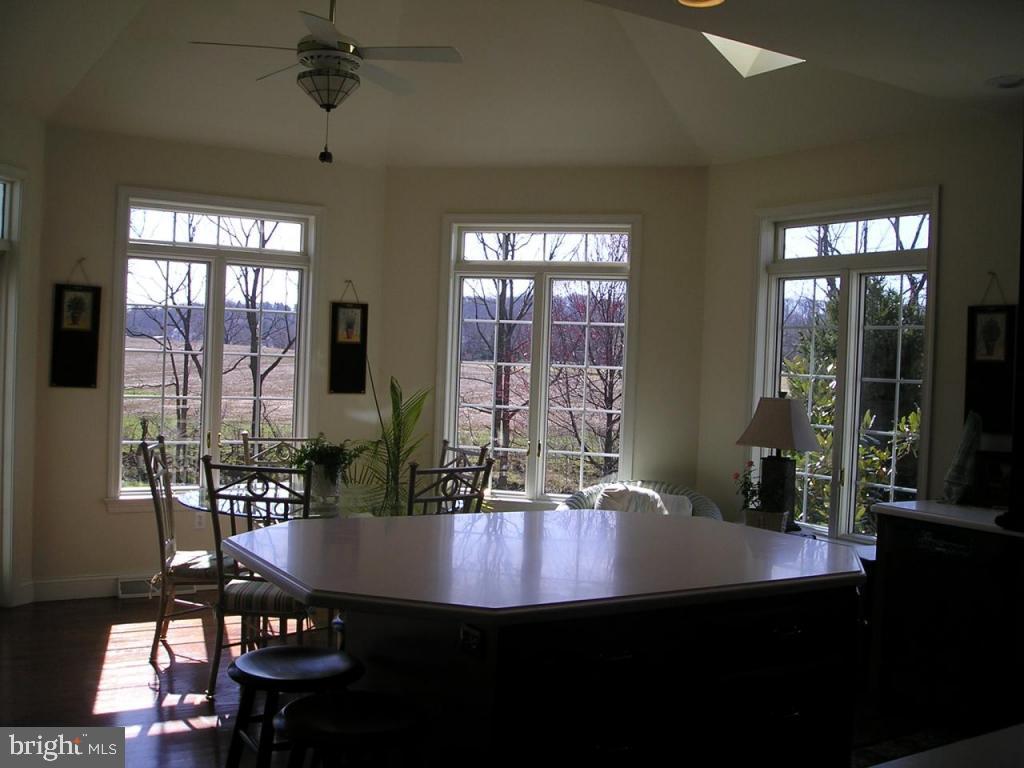 2465 Raleigh Drive Lancaster, PA 17601 - Photo 9 of 32 Gallery Image 9