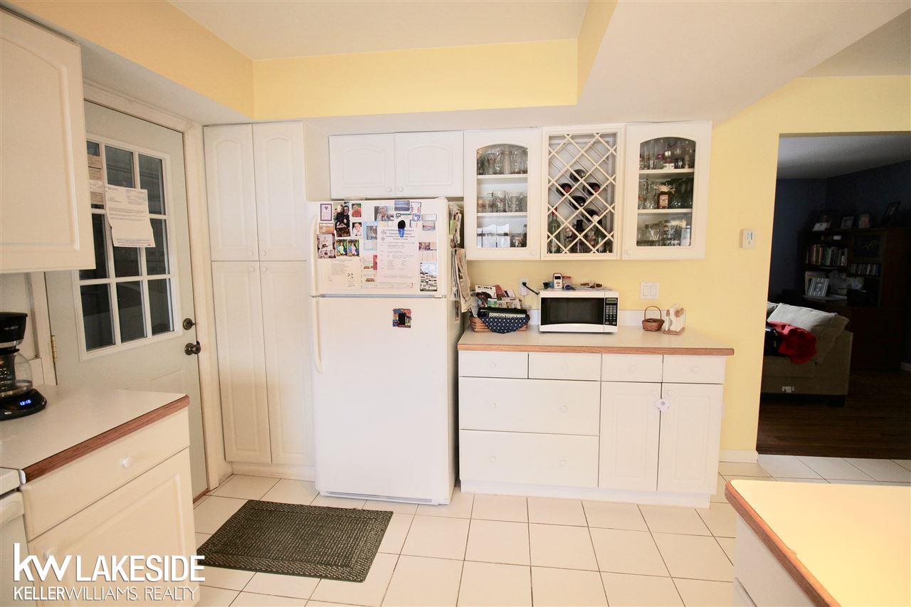 69575 Hicks Road Armada, MI 48005 - Photo 4 of 40 31342809-3.JPG