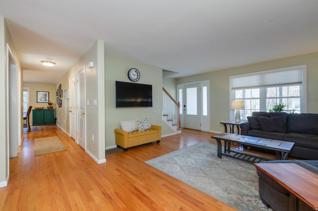 122 B High Range Road, Unit B Londonderry, NH 03053 - Photo 8 of 40