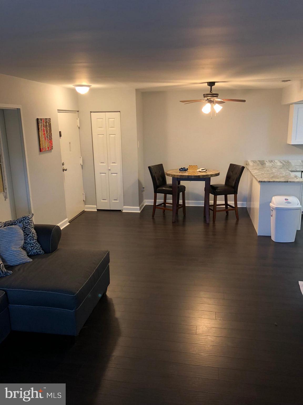 2574 Riva Road, Unit 4A Annapolis, MD 21401 - Photo 2 of 7 Living/ Dining area