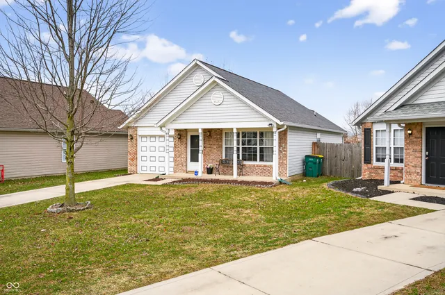 $244,900 | 2002 Falcon Court, Franklin, IN 46131