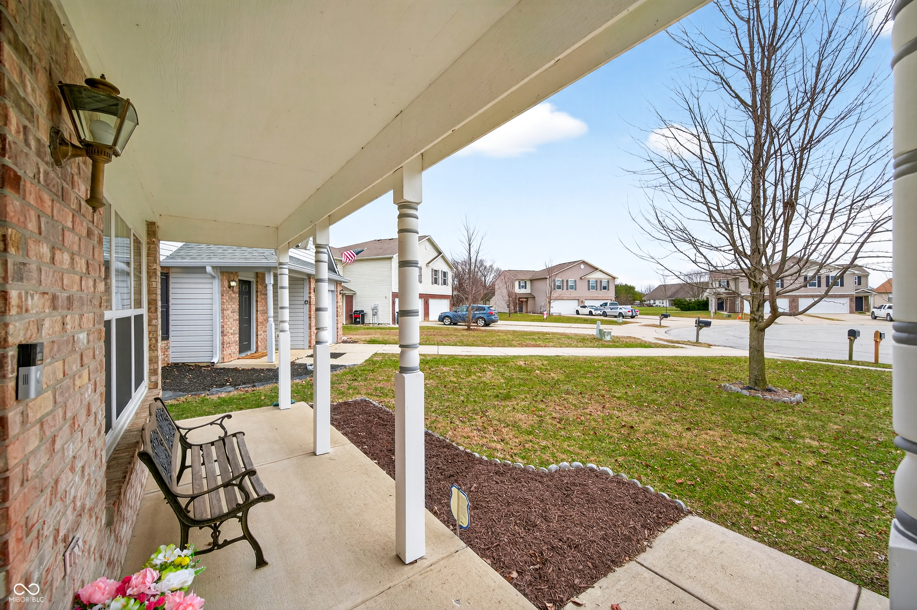2002 Falcon Court Franklin, IN 46131 - Photo 5 of 47
