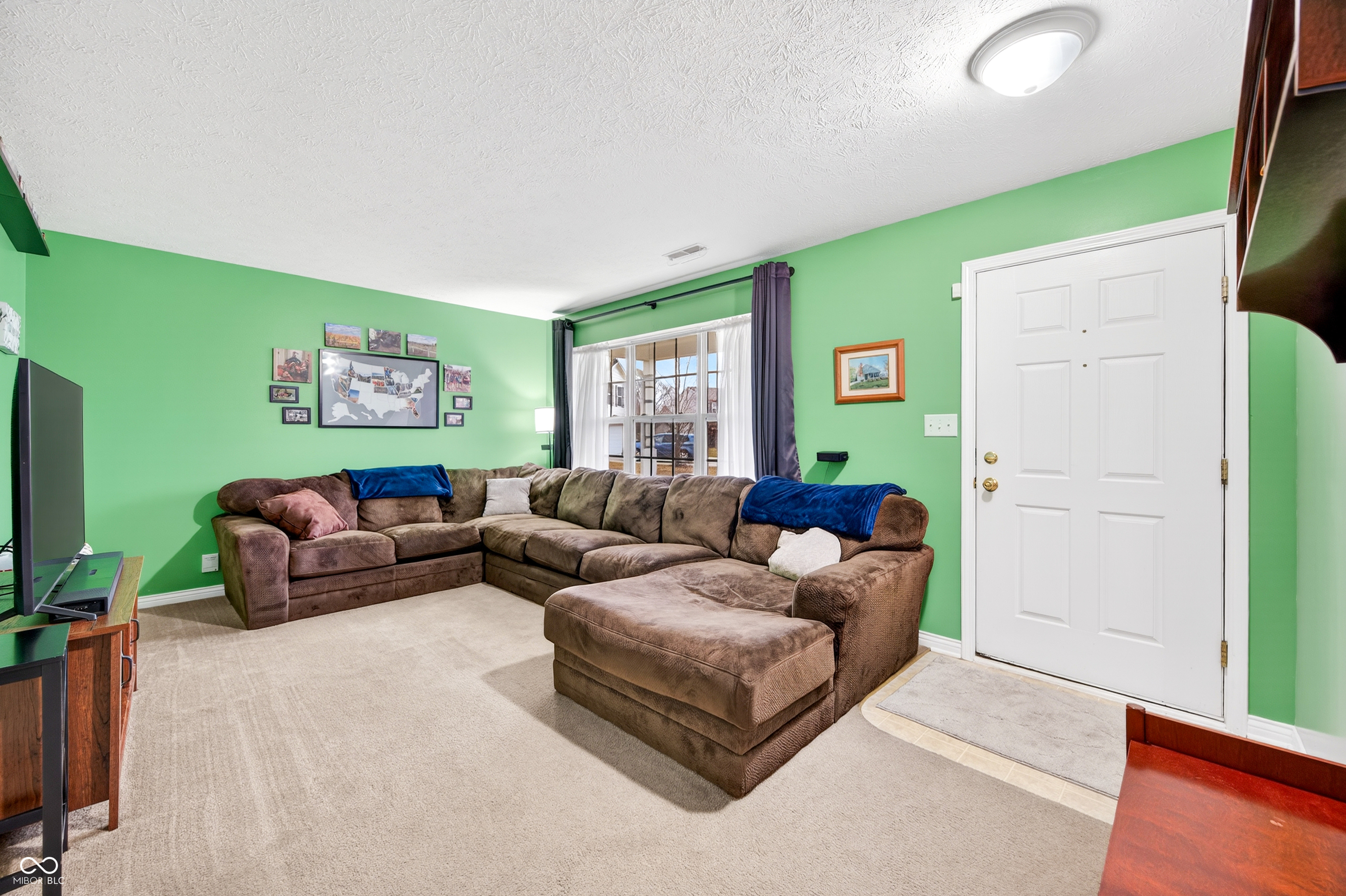 2002 Falcon Court Franklin, IN 46131 - Photo 9 of 47