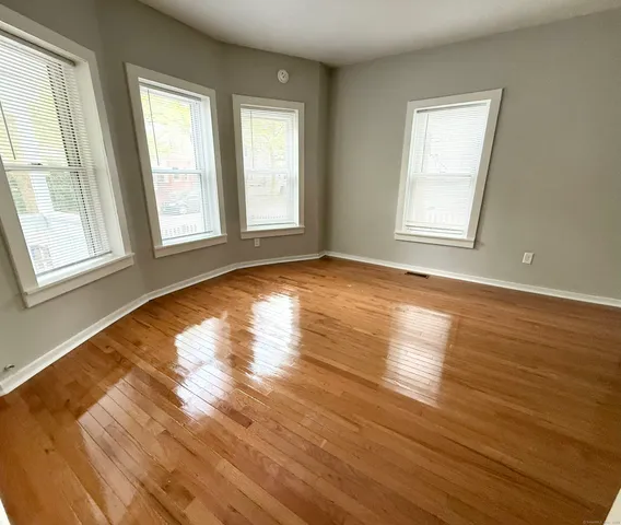 $2,250 | 700 Winchester Avenue, New Haven, CT 06511