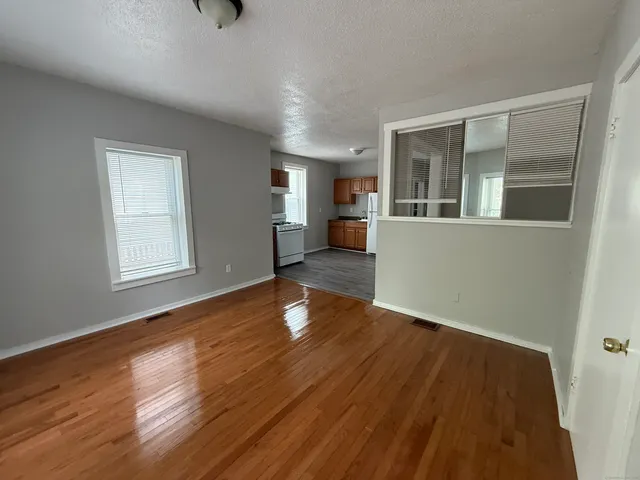 $2,250 | 700 Winchester Avenue, New Haven, CT 06511