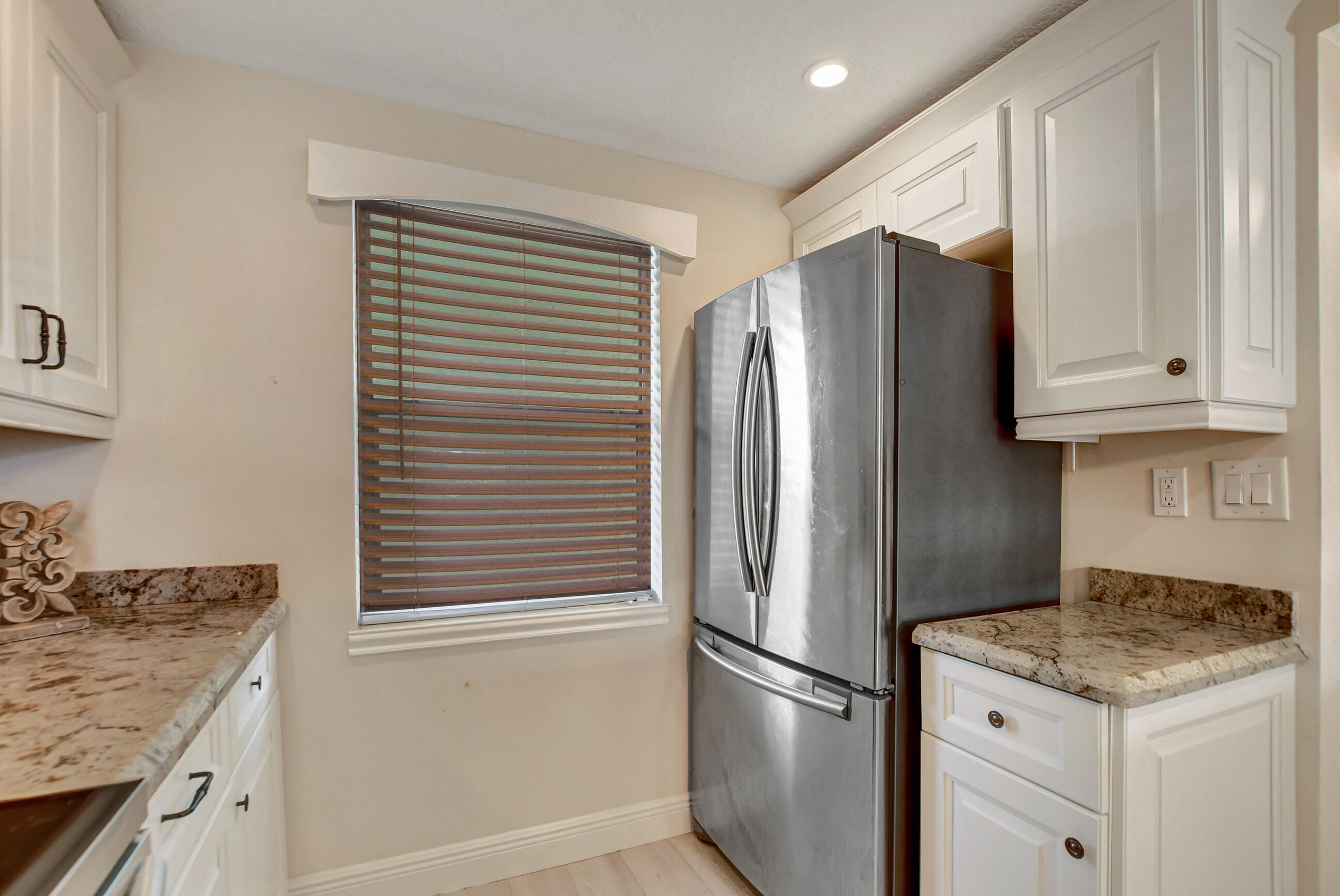 9810 Marina Boulevard, Unit 1120 Boca Raton, FL 33428 - Photo 7 of 29 DSC_3226