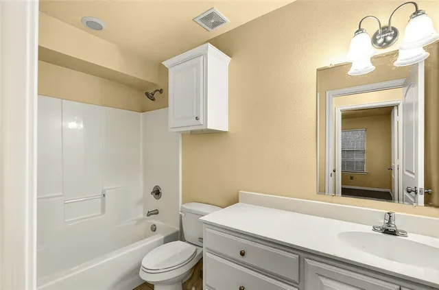 $1,695 | 1716 South Waco Street, Van Alstyne, TX 75495