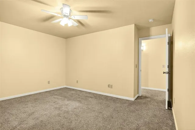 $1,695 | 1716 South Waco Street, Van Alstyne, TX 75495