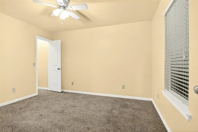 $1,695 | 1716 South Waco Street, Van Alstyne, TX 75495