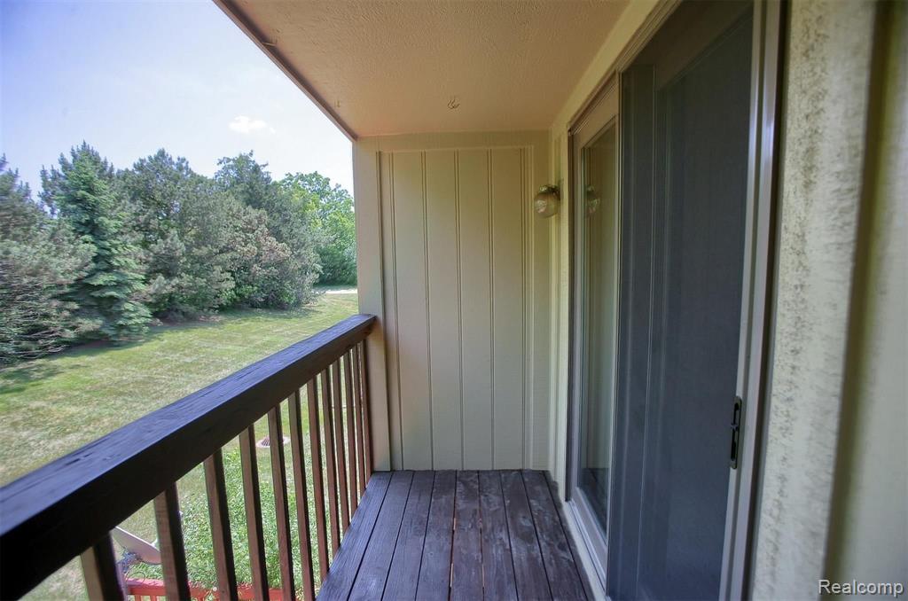 2403 Rochelle Park Drive Rochester Hills, MI 48309 - Photo 21 of 30