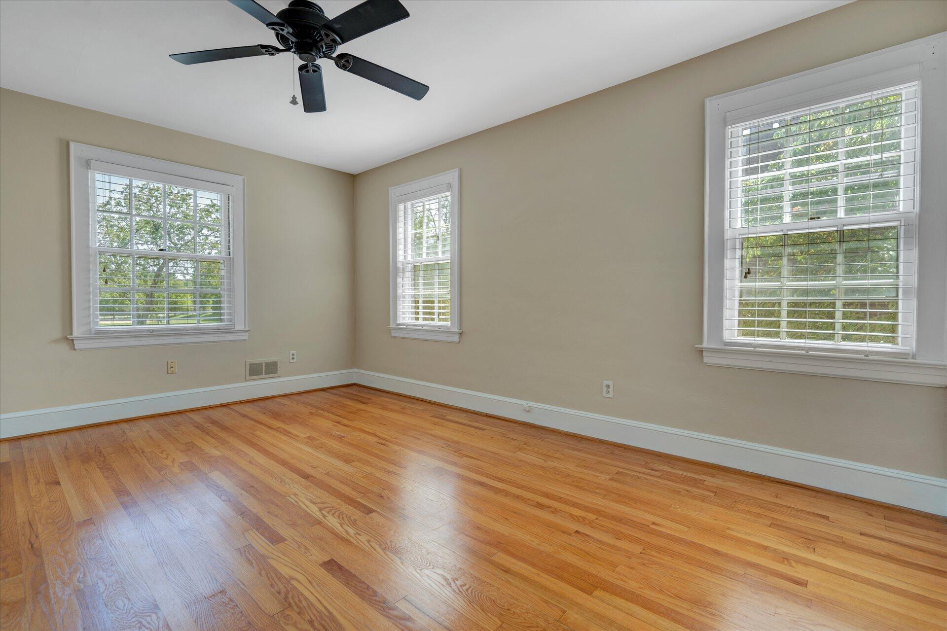 1715 Devon Road Southwest Roanoke, VA 24015 - Photo 24 of 38 21-DSC8399
