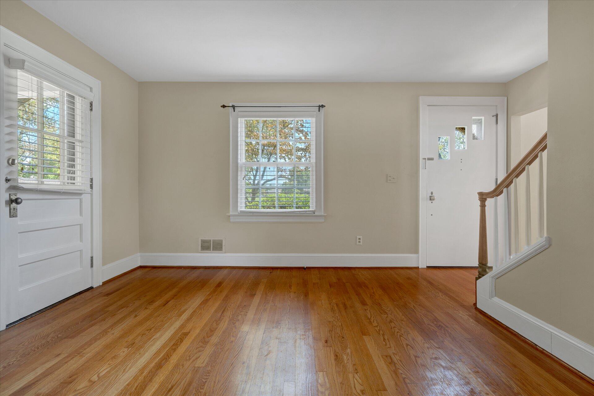 1715 Devon Road Southwest Roanoke, VA 24015 - Photo 6 of 38 03-DSC8300