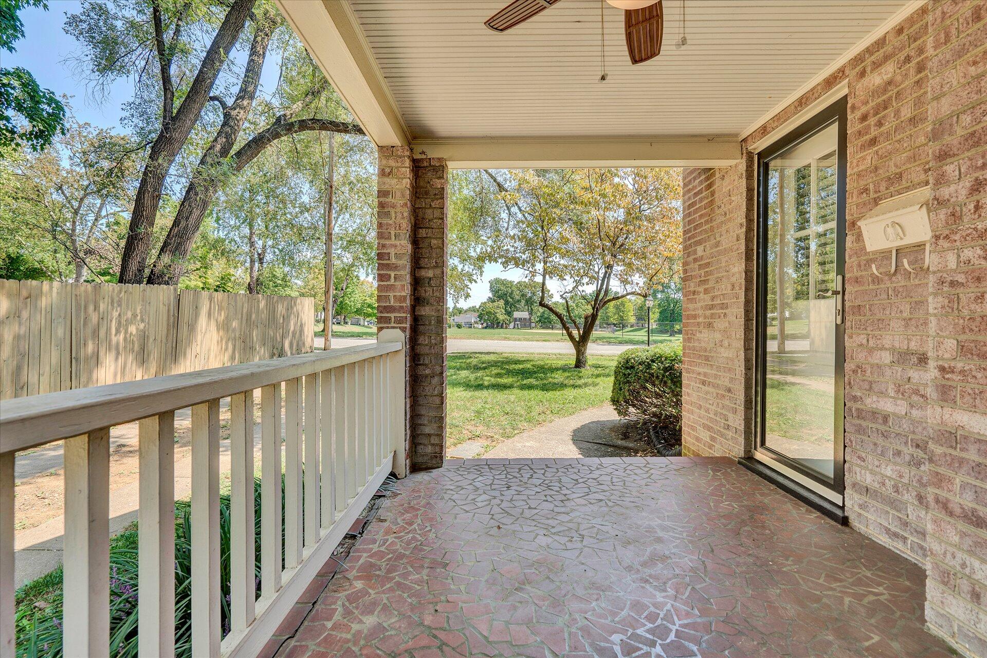 1715 Devon Road Southwest Roanoke, VA 24015 - Photo 9 of 38 06-DSC8312