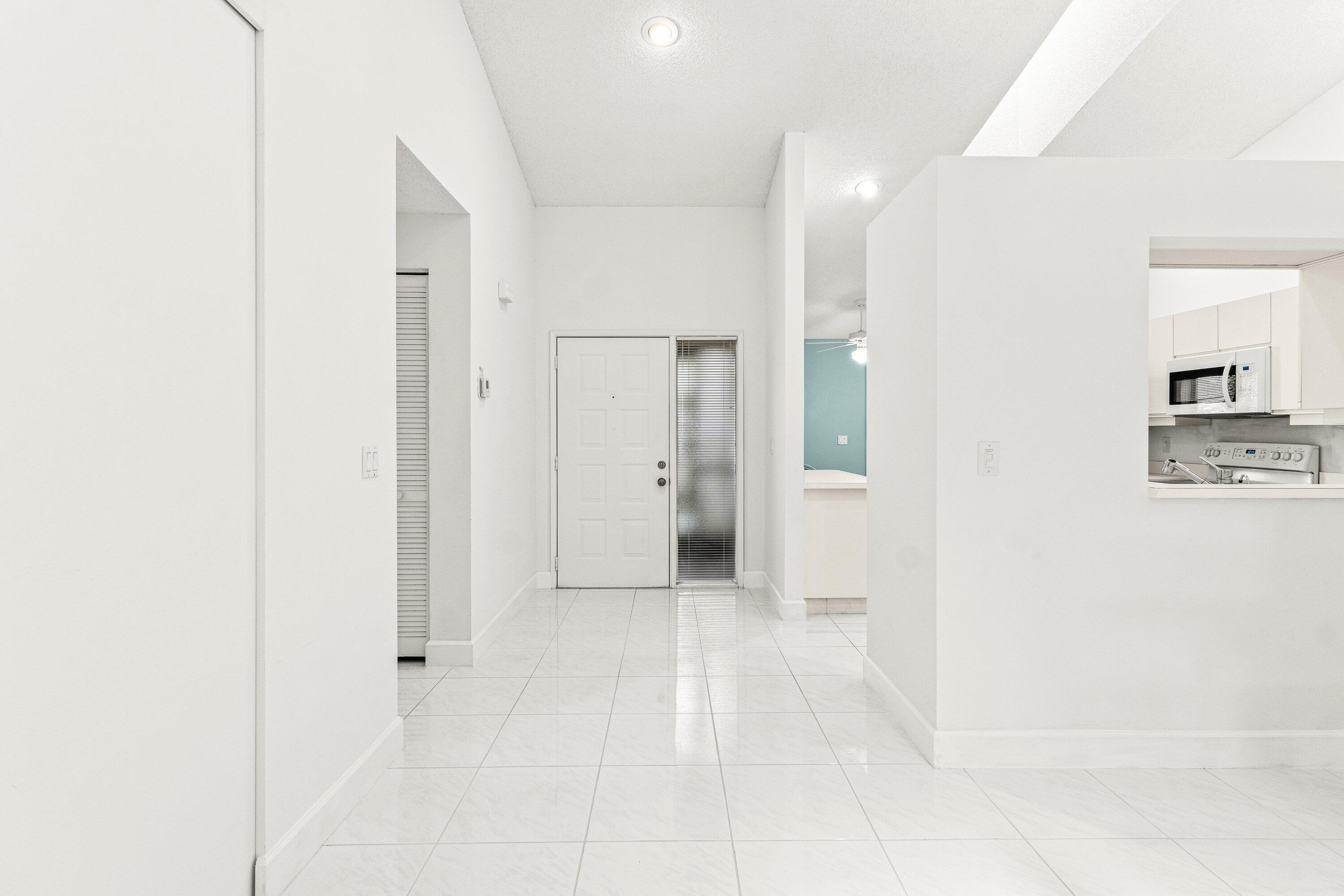 8348 Sunmeadow Lane Boca Raton, FL 33496 - Photo 4 of 42 FOYER