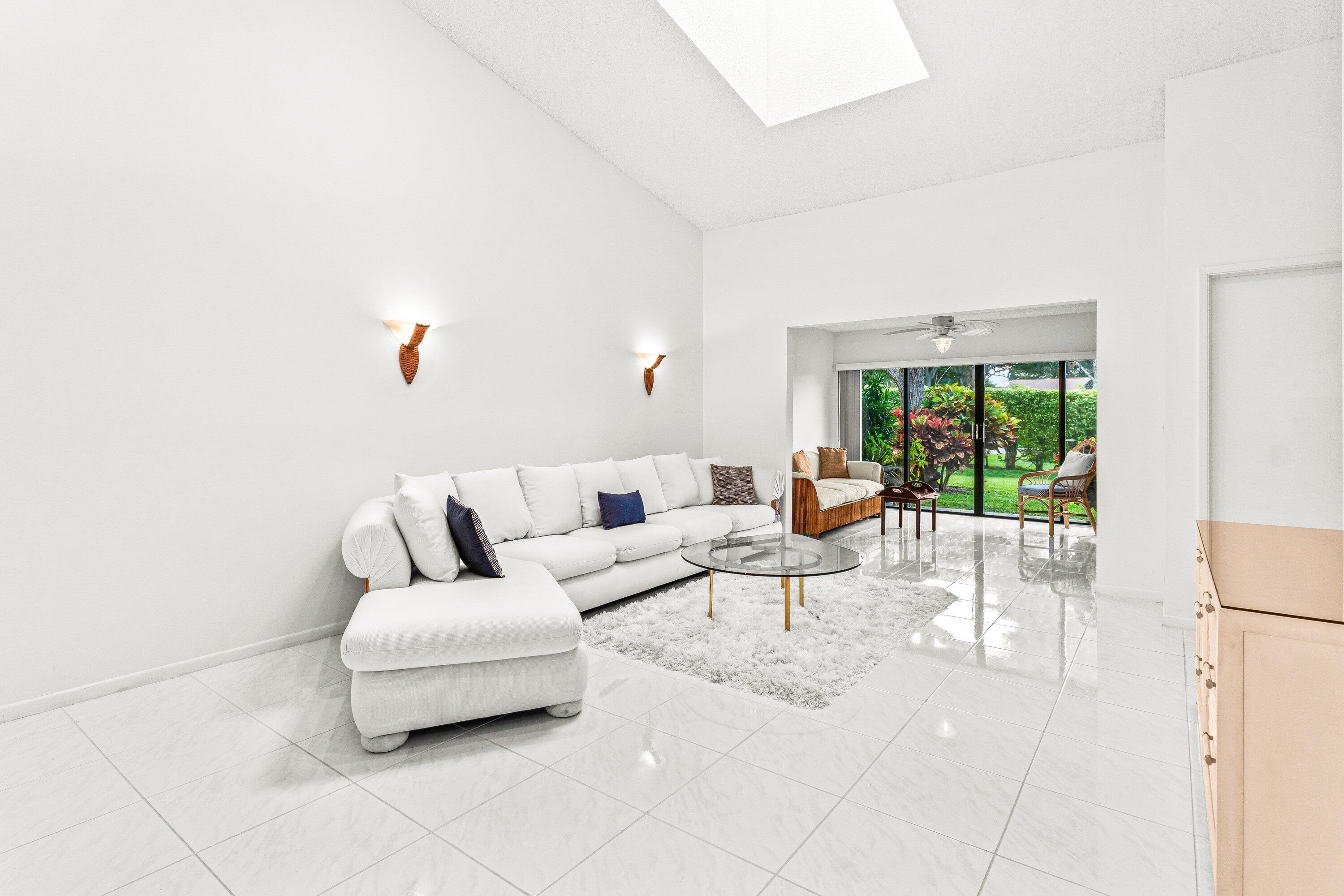 8348 Sunmeadow Lane Boca Raton, FL 33496 - Photo 5 of 42 LIVINGROOM