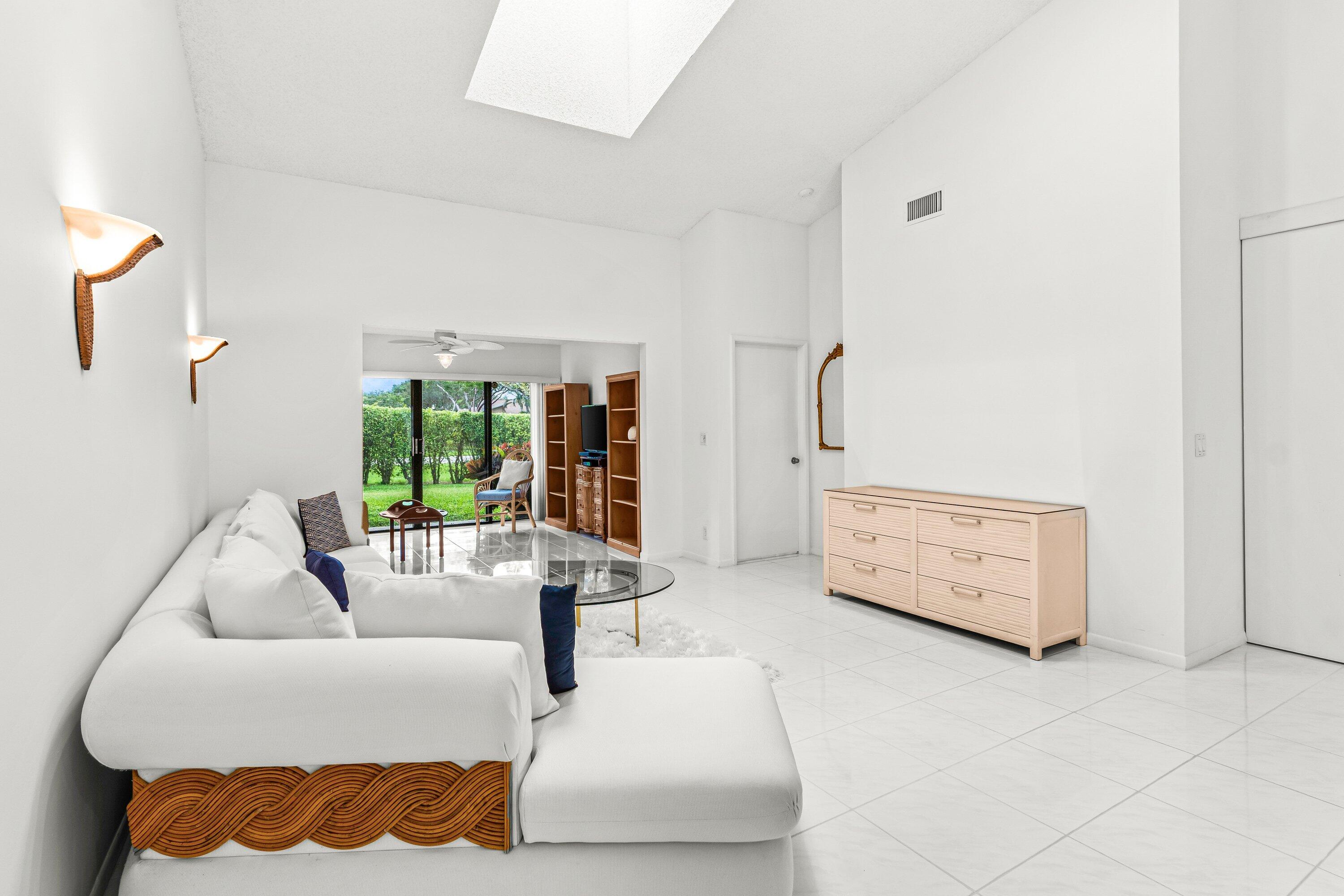 8348 Sunmeadow Lane Boca Raton, FL 33496 - Photo 6 of 42 LIVINGROOM