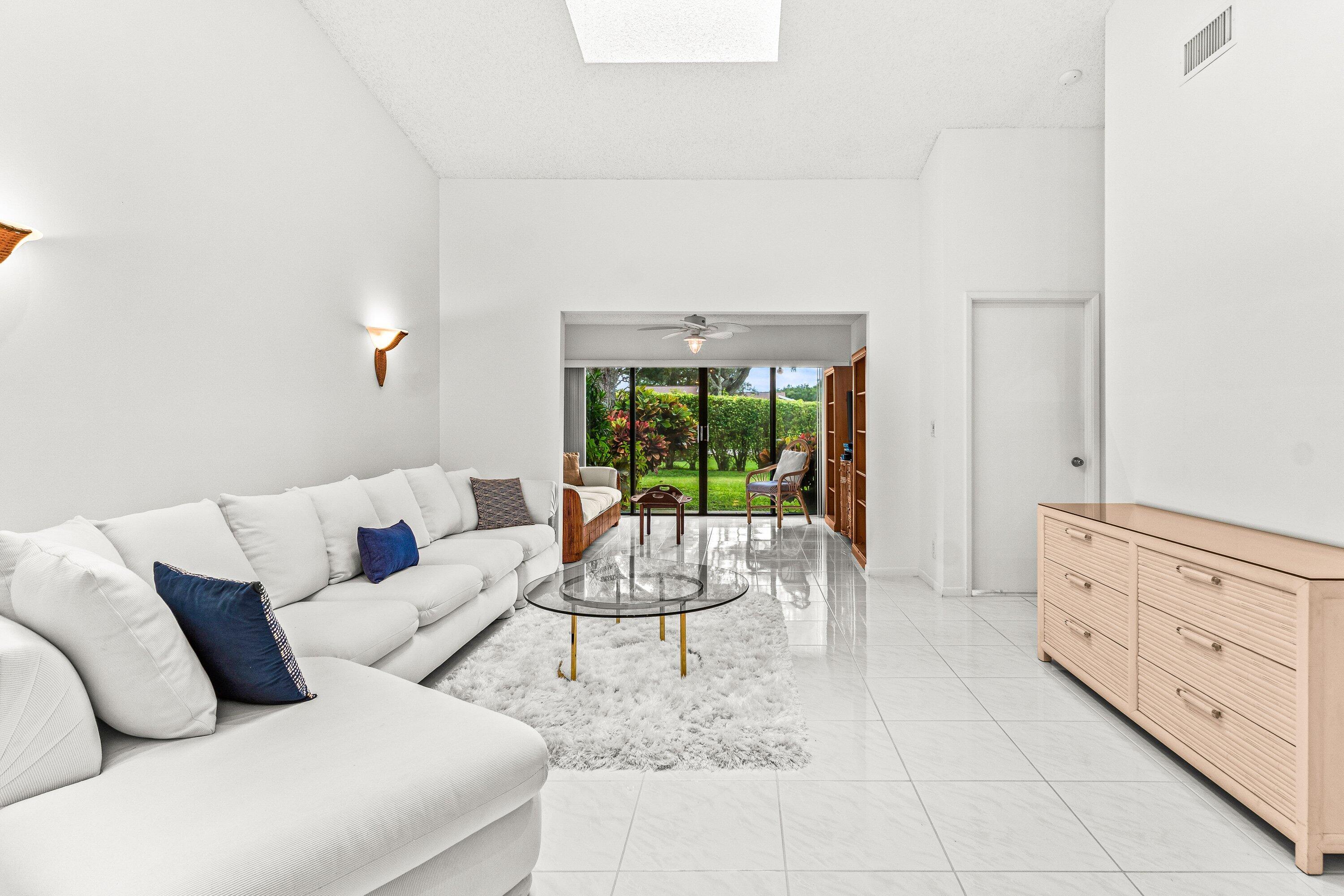 8348 Sunmeadow Lane Boca Raton, FL 33496 - Photo 7 of 42 LIVINGROOM