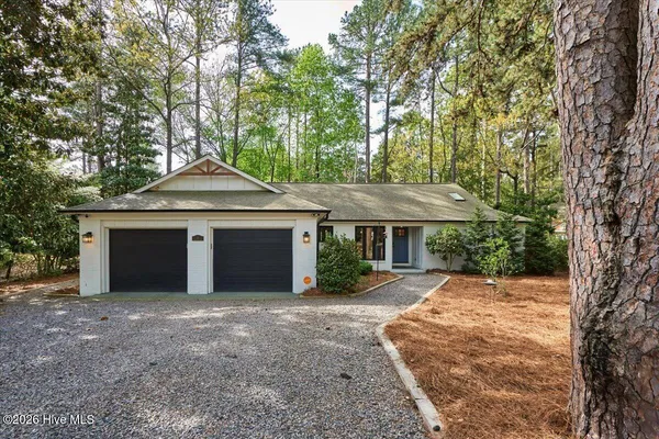 $600,000 | 2 Salem Lane, Pinehurst, NC 28374