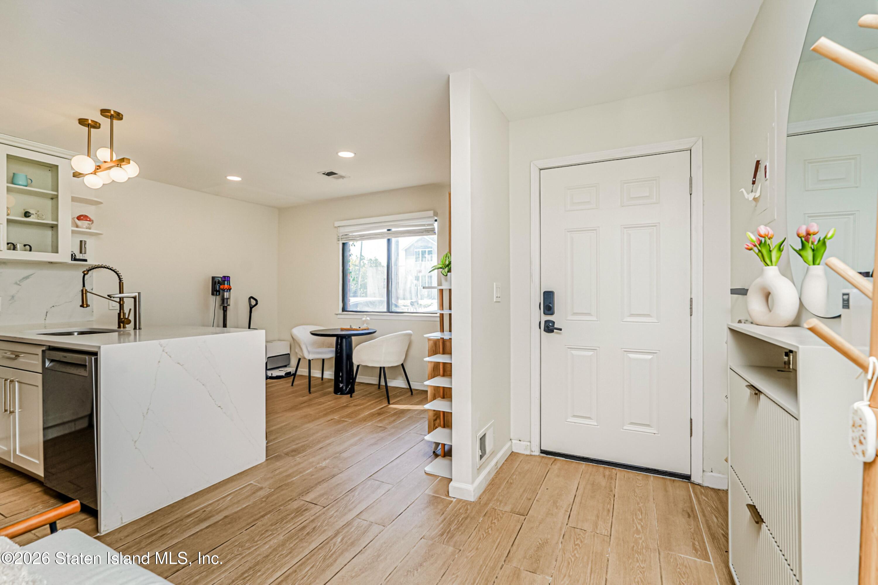 999 West Fingerboard Road Staten Island, NY 10304 - Photo 12 of 34 IMG_1421