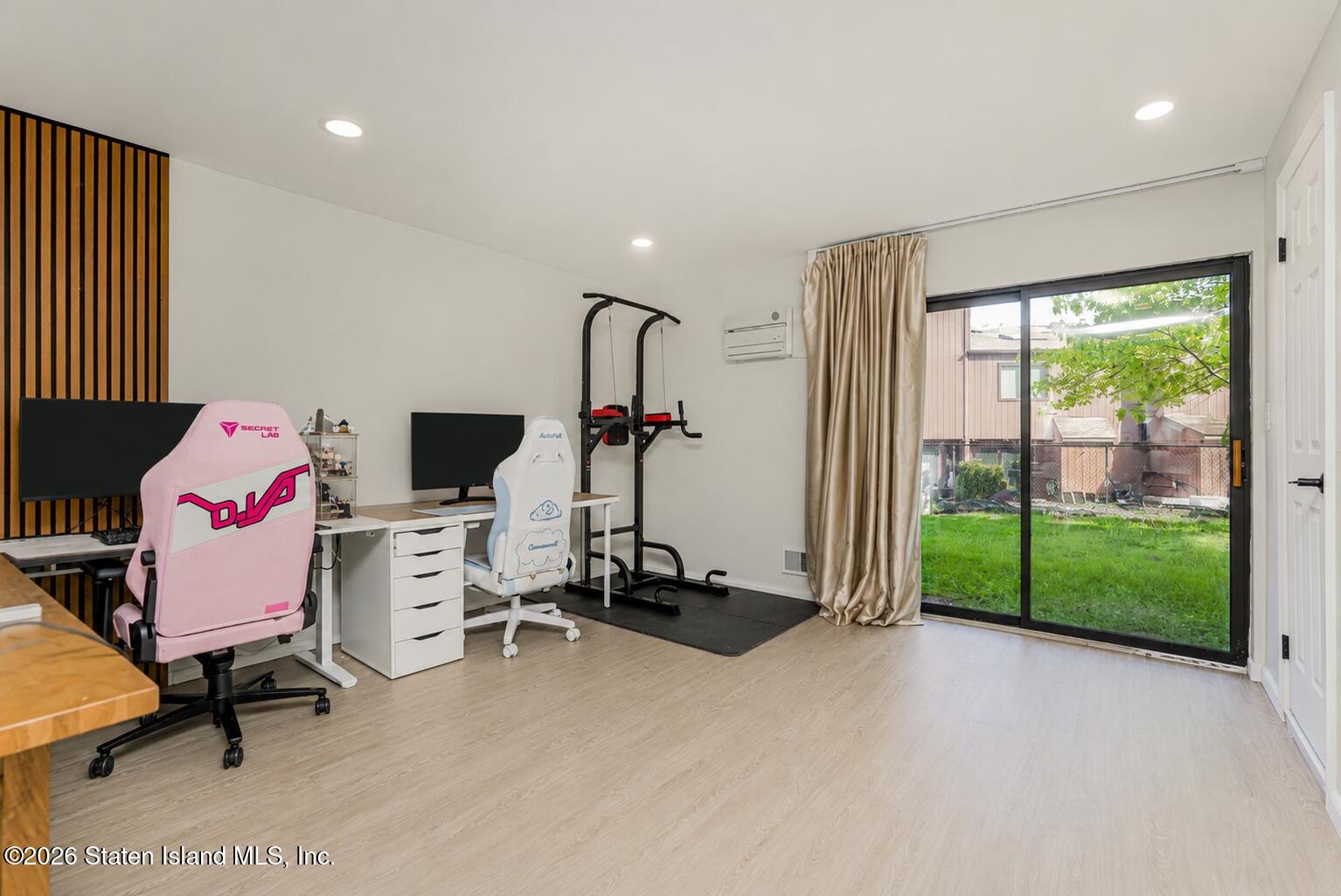 999 West Fingerboard Road Staten Island, NY 10304 - Photo 14 of 34 890FF005-95B3-4606-9625-AA338876C0DA